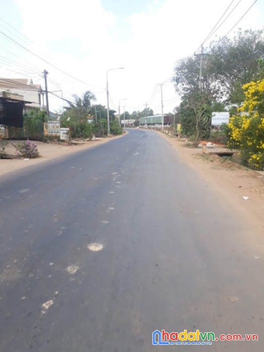 Cha vợ cần bán gấp 2 lô đất sổ sẵn tại chơn thành,  đường nhà nước giá 580 triệu.