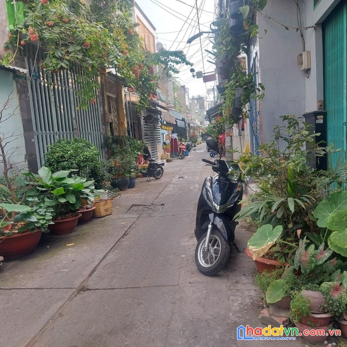 Bán nhà đường chiến lược p 9 bình trị đông bình tân 44m2 4x11 4 tầng lung linh chỉ 3ty650