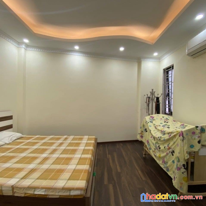 Bán nhà cổ linh, long biên 41m*4t giá 3.7 tỷ hàng xóm aeon mall long biên