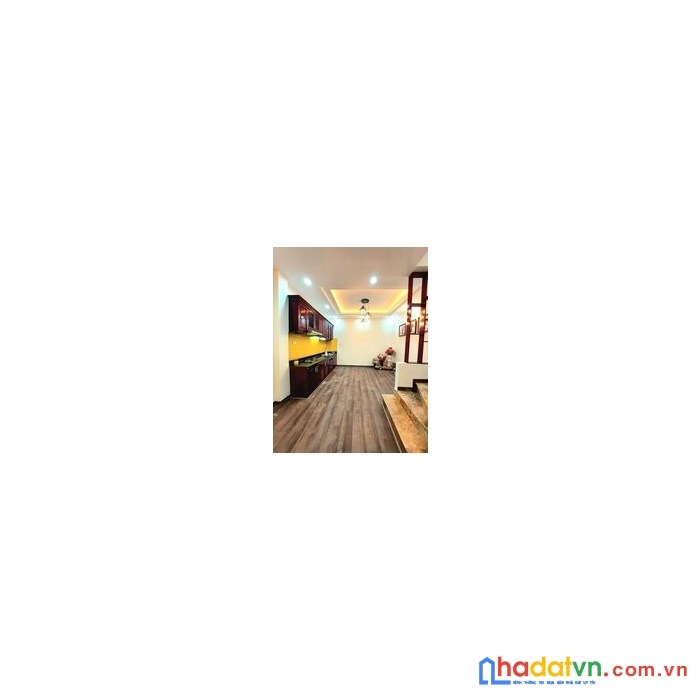 Chỉ hơn 4 tỷ có ngay nhà đẹp ở luôn nguyễn lương bằng, đống đa 40m2 ngay vườn hoa trần quang diệu.