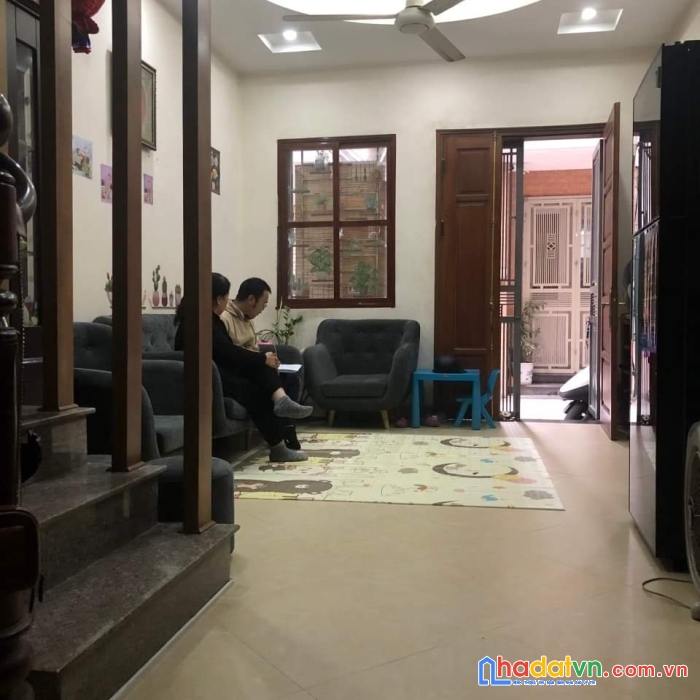 Mặt phố yên phụ 40m x 3 tầng, giá 11 tỷ. lh 0981588619.