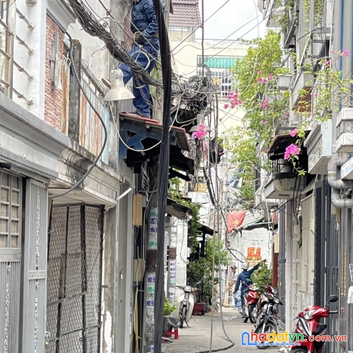 Gv.263. hẻm thông tứ phía, quang trung p.10, gần ubnd quận, chỉ 2 tỷ 9.