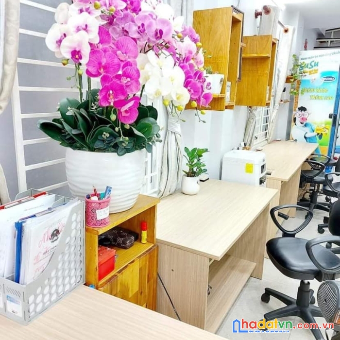 Hẻm xe tải
lê văn sỹ, phường 13, phú nhuận, 5,5 tỷ.