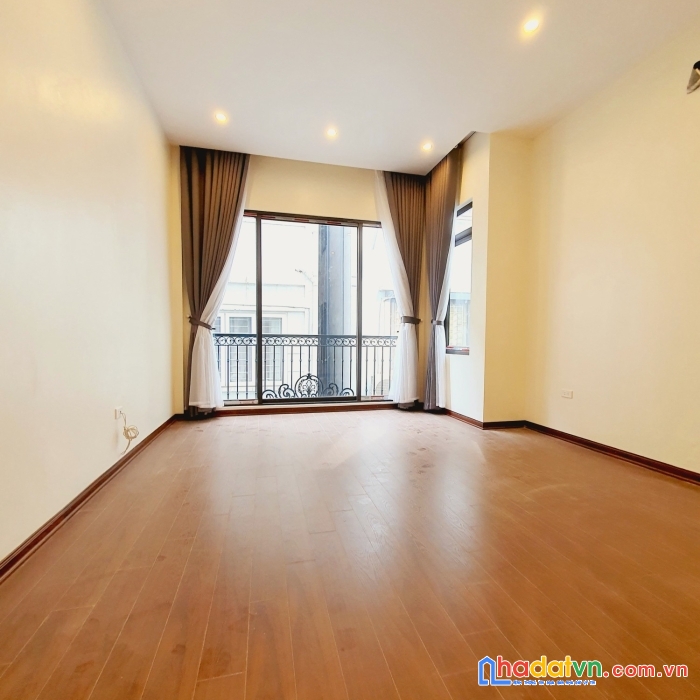 Chính chủ cần bán gấp nhà đẹp bùi ngọc dương 34mx4t mt3.9m 4.9 tỷ