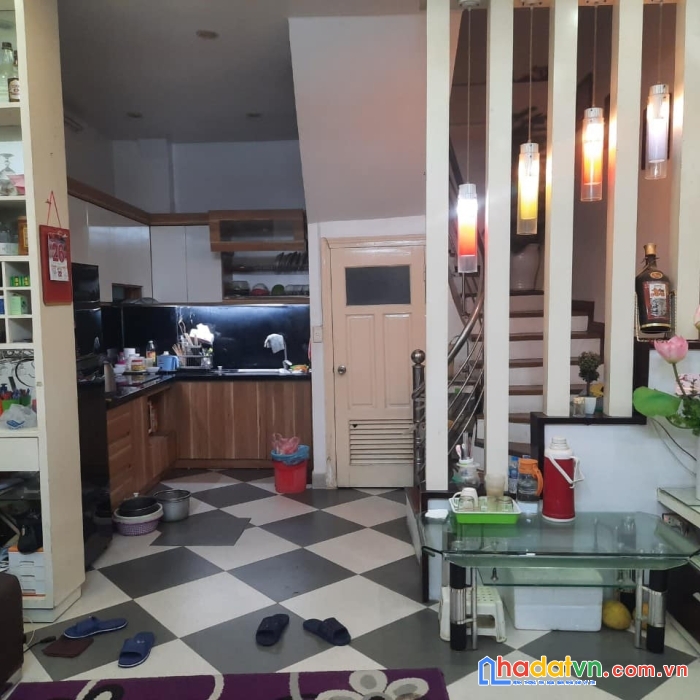 Bán nhà đường nguyễn hoàng tôn, tây hồ, 63m2, oto, hơn 9 tỷ.