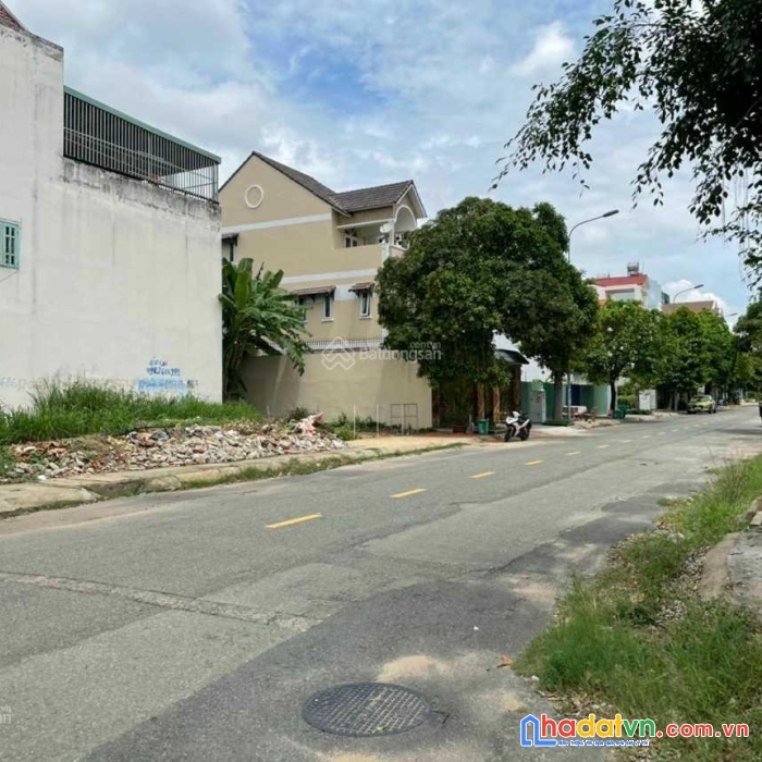 Chính chủ cần bán lô đất 5x24m tại trung tâm hành chính dĩ an, bình dương. giá giảm sâu!