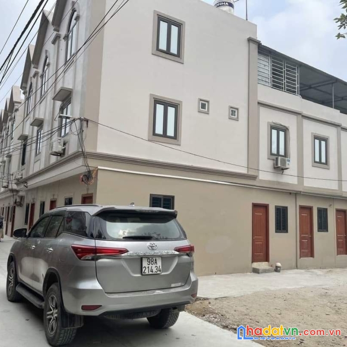 Chỉ với 7xxtr có nhà 3 tầng đẹp mới xây, đường ô tô 16 chỗ
***(ai quan tâm e gửi video chi
