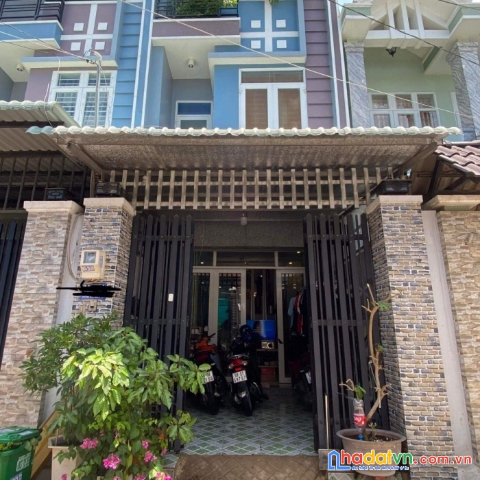 Xe hơi ngủ trong nhà, 70m2, 3 tầng, nguyễn văn tăng long thạnh mỹ thủ đức, chỉ 5,85 tỷ