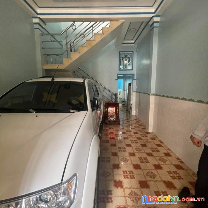 Bán nhà 65m2  thạch lam tân phú oto ngủ trong nhà