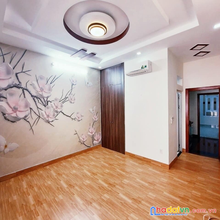Bán nhà lạc long quân-hẻm xe tải-44m2-4.5x11m-giá 8.7 tỷ
