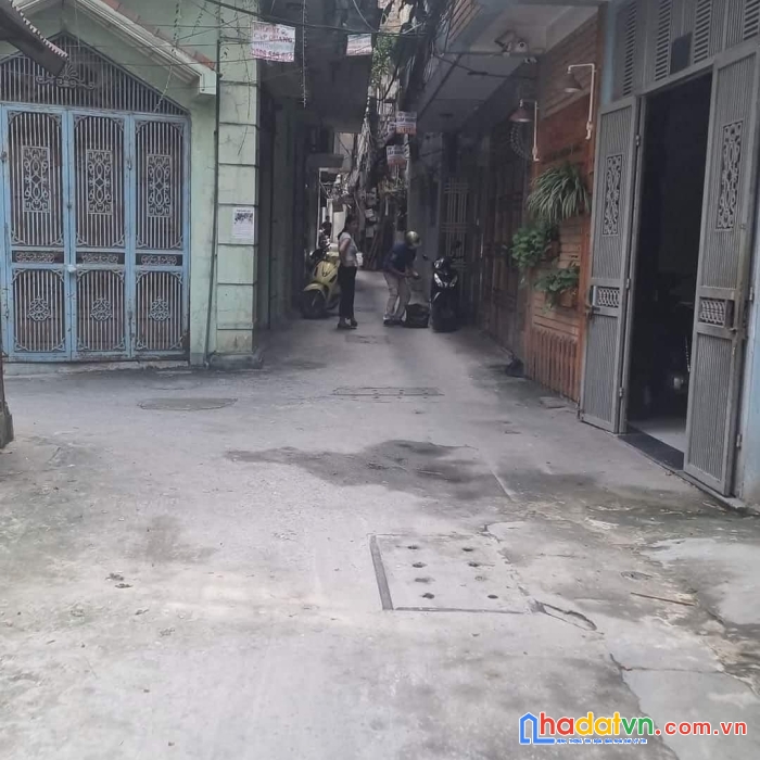 Siêu hiếm - bán đất tặng nhà - trung tâm đống đa - cách hồ ba mẫu 50m - ngõ ba gác đua