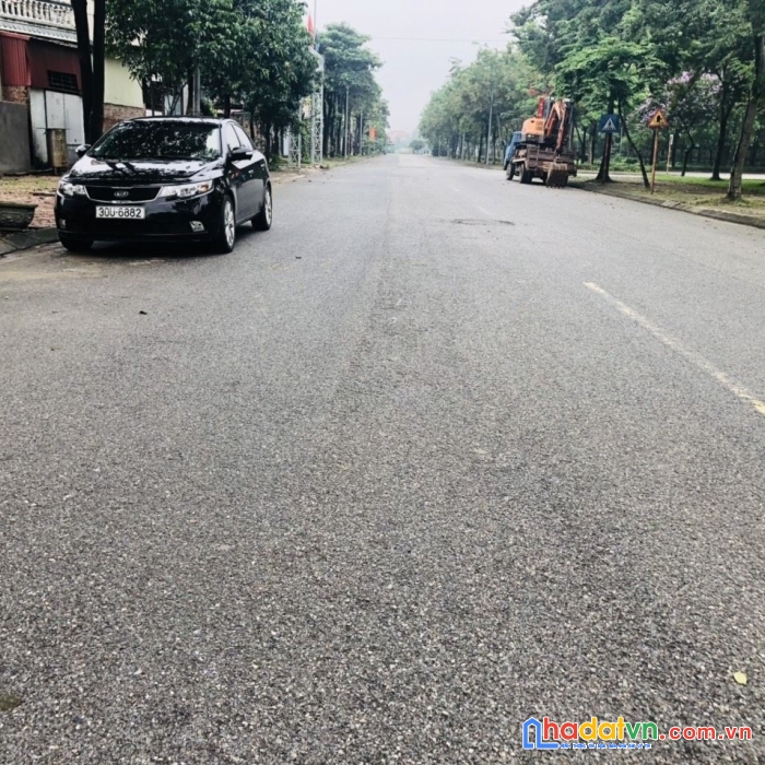Bán nhanh 176m2 mặt công viên siêu hiếm,đường 24m, vỉa hè 3m. kd đỉnh.tàm xá,đông anh.