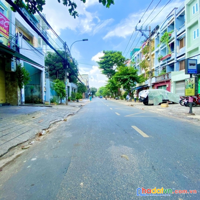 Bán nhà mặt tiền đường khuông việt, quận tân phú, 166m2, 16.9 tỷ .