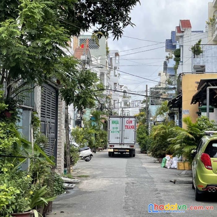 Gv.370. hxh đỗ cổng, quang trung p12 gv, dt.60m2, 3 tầng btct, nhỉnh 4.5 tỷ.