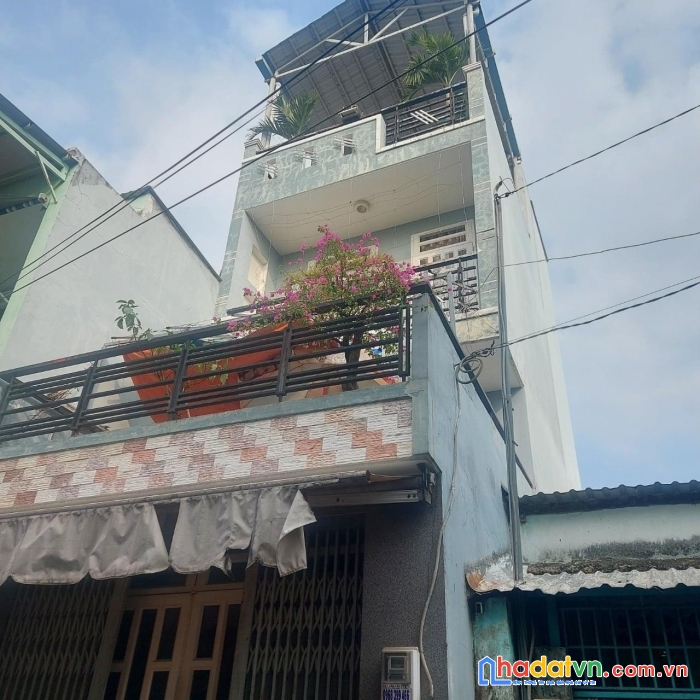 Bán nhà đường số 8 binh hưng hoàa bình tân 49m2 3'5x14m 3 tầng mới tinh xe tải vào nhà chỉ hơn 4 tỷ