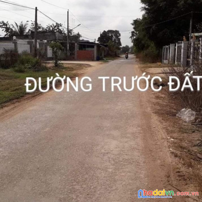 Mua ngay kẻo hết đất nằm ngay trung tâm thị trấn giá tốt đầu tư vào, lh 0708407680