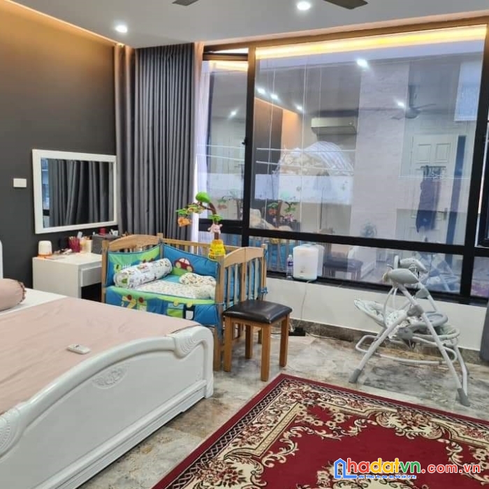 Căn góc, thang máy - nguyễn đình thi 44m x 7 tầng, mt 4.4 m, nhỉnh 12 tỷ