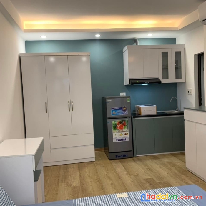 Chính chủ cần bán căn nhà ở đường láng. 9 phòng ngủ khép kín.