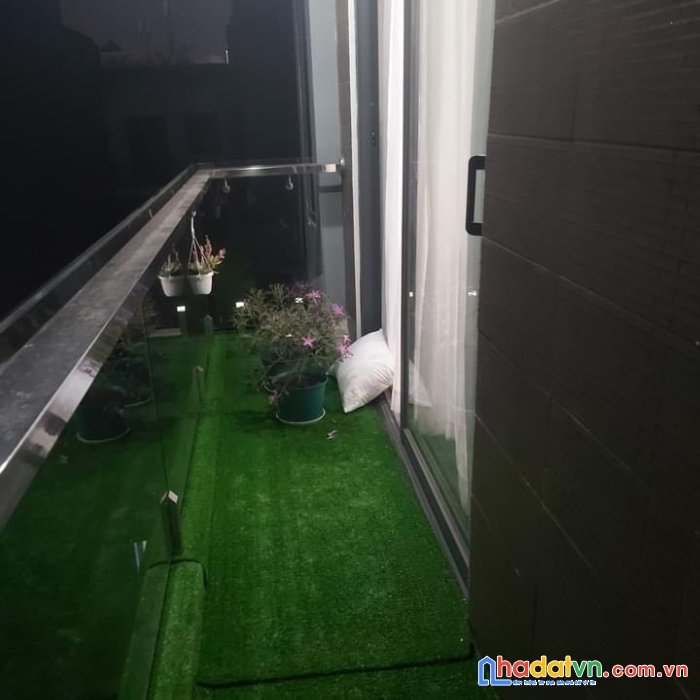 Hoàng dư khương. nhà mới đẹp, trung tâm quận 10. 4 lầu, 1 trệt, 2 lầu, sân thượng. 