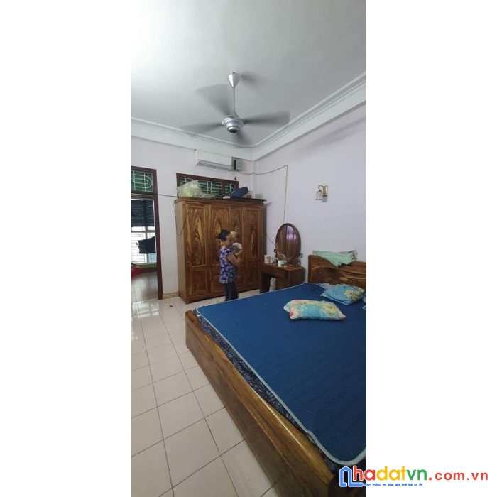 Bán gấp nhà mỹ đình phố, gần ô tô, gần chợ kinh doanh dt 44,05m2 giá 3.4 tỷ.