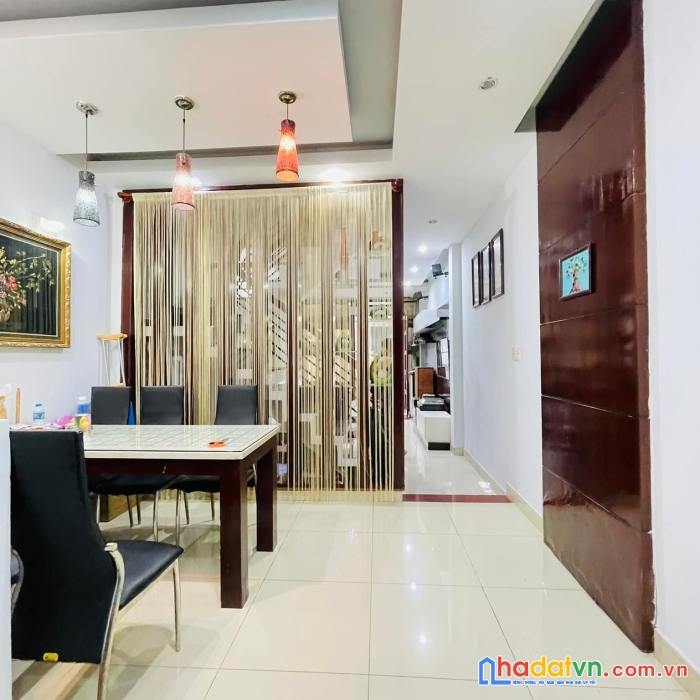 Chính chủ cần bán nhà cmt8-tân bình- không lộ giới-giáp quận 3, quận 10-36m2- 4,3 tỷ