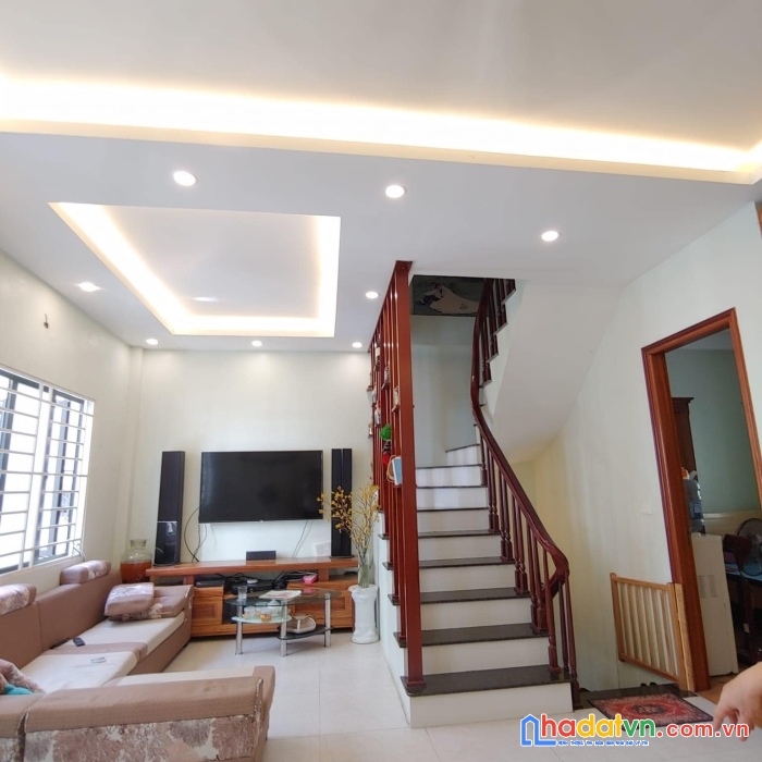 Bán nhà khương trung 35m,5 tầng, mt 3.5m, giá 3.35 tỷ, gần ngã tư sở.