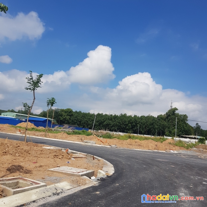 Thanh lý đất nền ở trung tâm bến cát