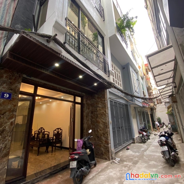 Trung tâm hai bà- gần phố- ô tô đỗ cửa- 45m- 5 tầng- 6 tỷ