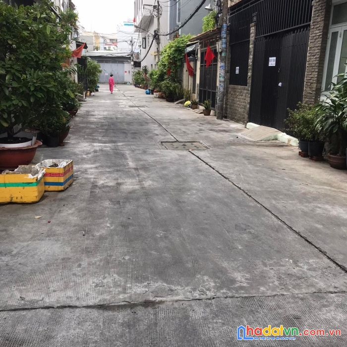 Hẻm thông 8m- 3 tầng - 73 m2- chỉ 7.3 tỷ