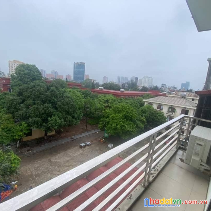 Siêu phẩm có 1 không 2 cầu giấy-ngõ rộng hơn phố ô tô tránh