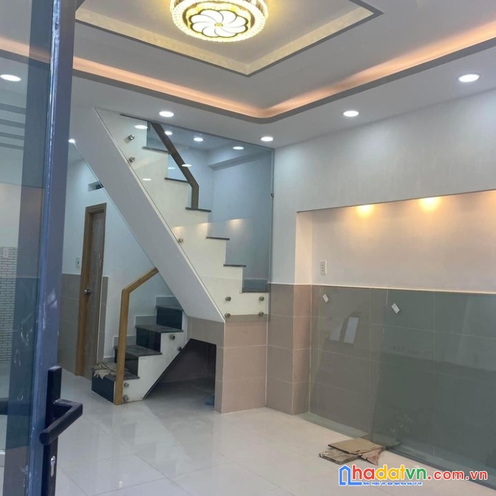 Bán hẻm 180 đường bùi văn ba, phường tân thuận đông