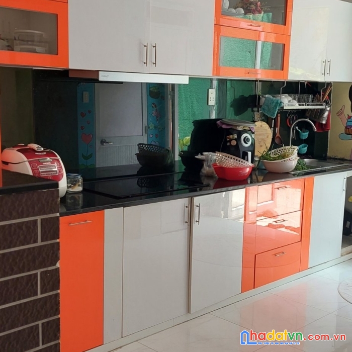 Nhà mặt tiền q8, mai hắc đế 150m2, ngay chợ tiện kinh doanh