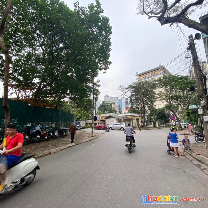 Giá đầu tư - trung tâm vip cầu giấy- ô tô tải đỗ cửa- kinh doanh mặt tiền khủng
