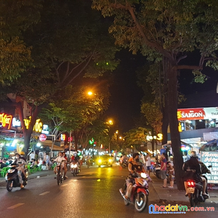 Mặt tiền kinh doanh  vĩnh khánh 2 tầng dưới 230 triệu m quận 4