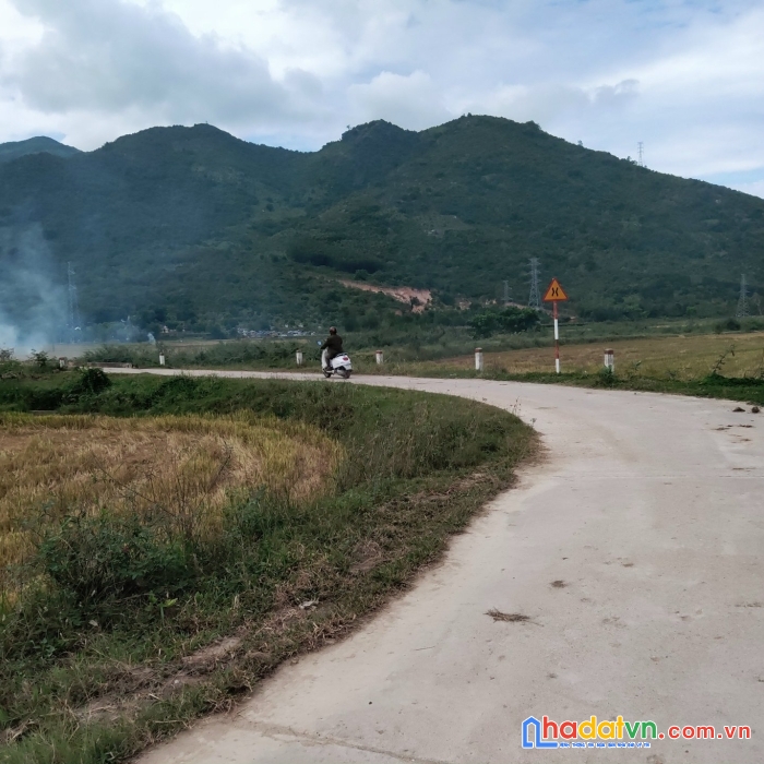 Cần bán lô đất để kinh doanh khu nghỉ dưỡng tại đường liên thôn, diên khánh, khánh hòa