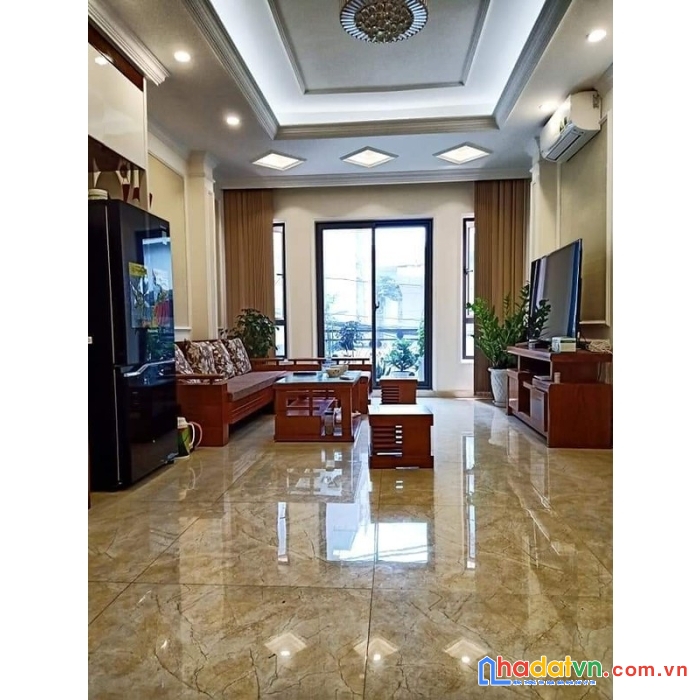 Bán nhà mặt tiền nguyễn trãi hàng xóm royalcity ô tô thang máy 15 tỷ
