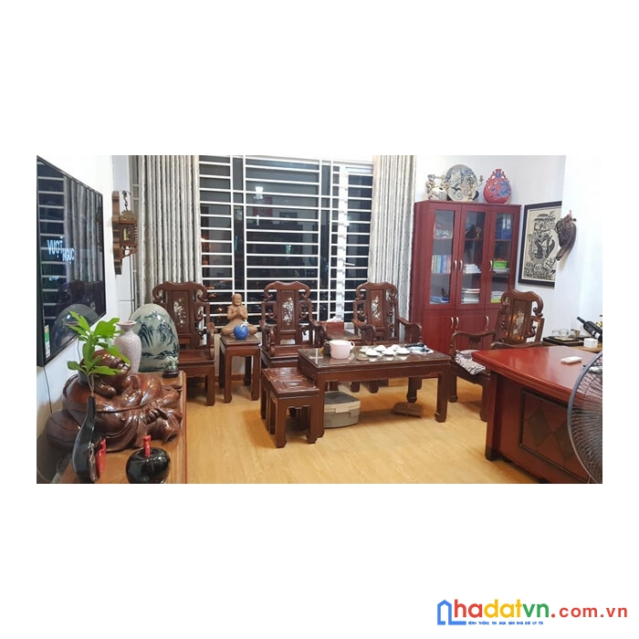 Siêu phẩm lạc long quân - cách một nhà ra phố, đi bộ 2 phút ra hồ tây mơ mộng - homestay – đầu tư giữ tiền - bãi ô tô trước nhà.