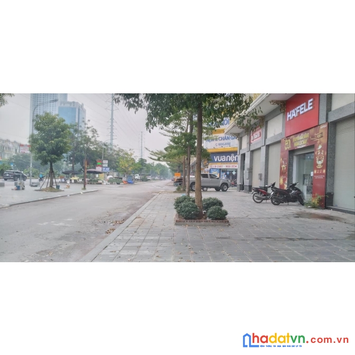 Bán gấp căn nhà mặt phố tố hữu vạn phúc hà đông, kinh doanh bất chấp ngày đêm,vỉa hè mênh mông