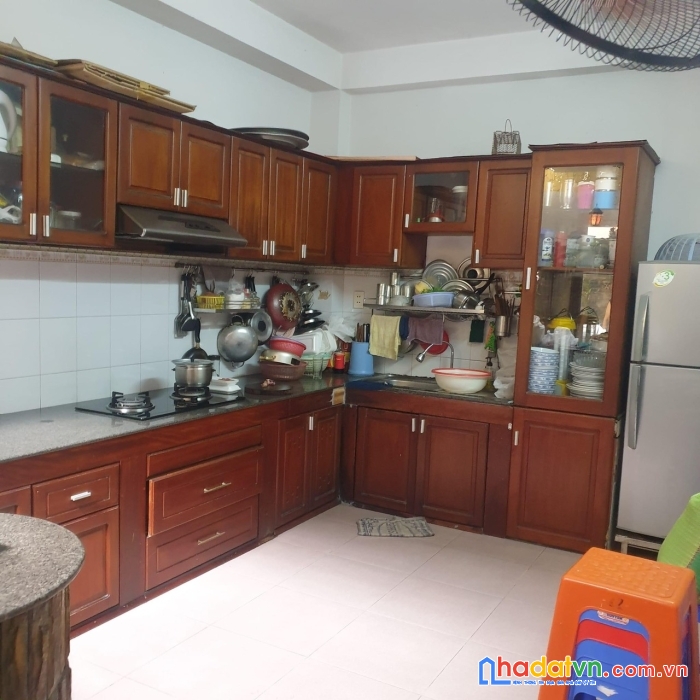 Bán biệt thự xô viết nghệ tĩnh - nguyễn xí, dt 8x25m, 3t, 6pn, 23.9 tỷ