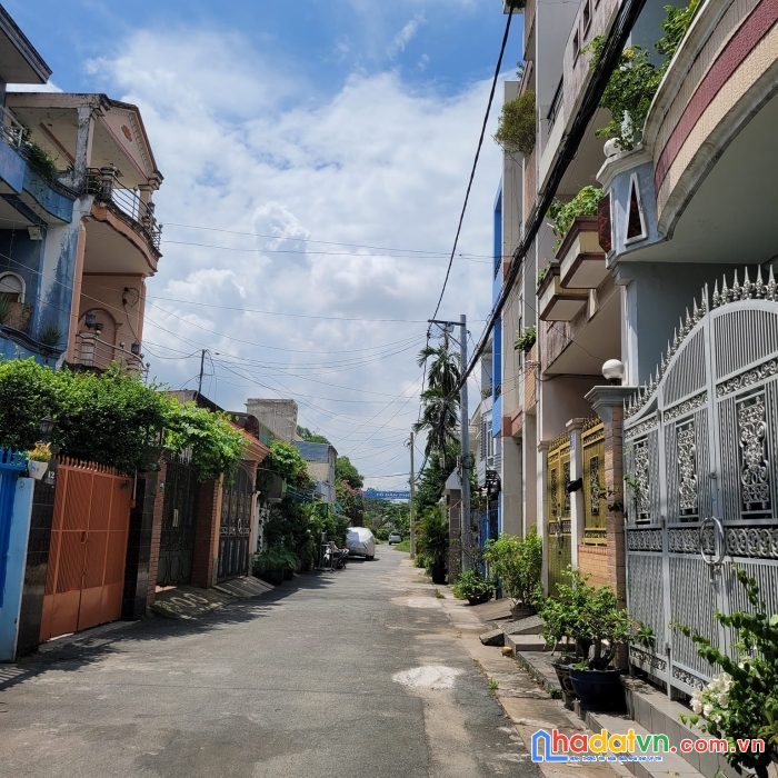 Nhà đẹp ở ngay, hẻm xe hơi, cư xá điện lực, 65m - giá 6 tỷ 39 .