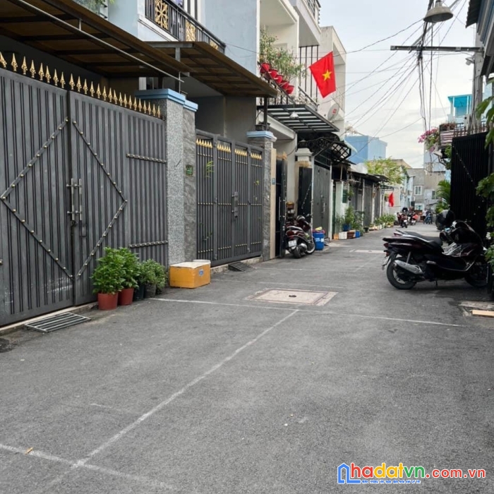 Gấp gấp cần bán căn nhà trung tâm đường 339 phước long b