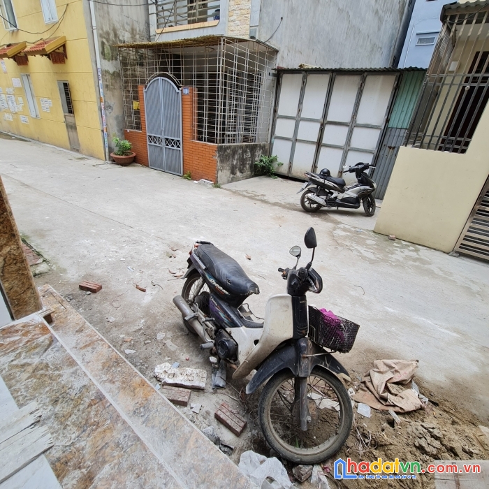 Bán nhà 4 tầng vũ chí thắng gara ô tô