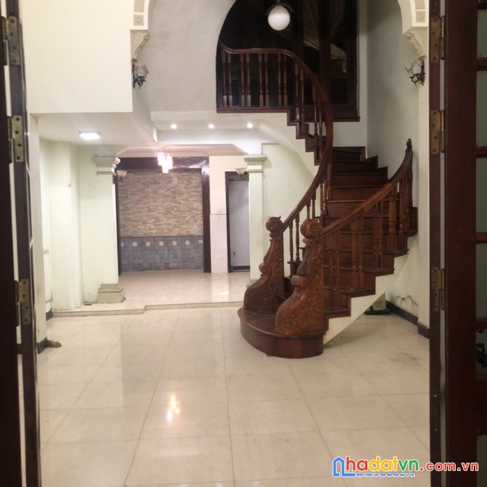 Cho thuê nhà nguyên căn phố cầu giấy, dt 75m, 4 tầng. giá 20tr/ tháng
