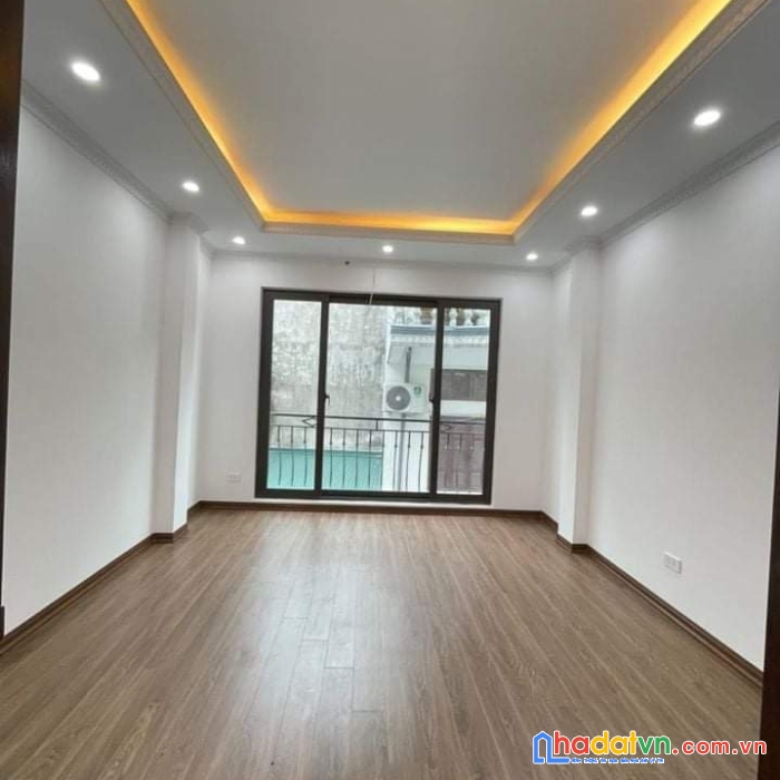 Bán nhà trường chinh, đống đa 40m2 nhà mới giá 4,65 tỷ.