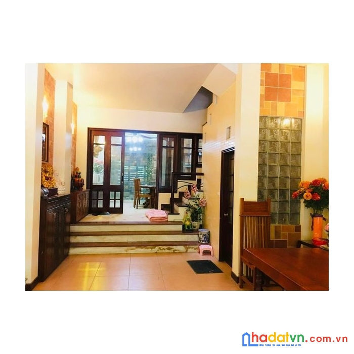 Bán nhà pl nguyên hồng - đống đa kinh doanh - ô tô tránh 62m2 giá 17.9 tỷ.