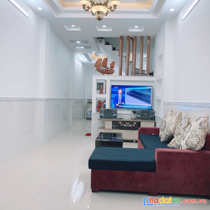 Nhà mới 3 lầu, hxh, 50m2, dương bá trạc, p1, q8 