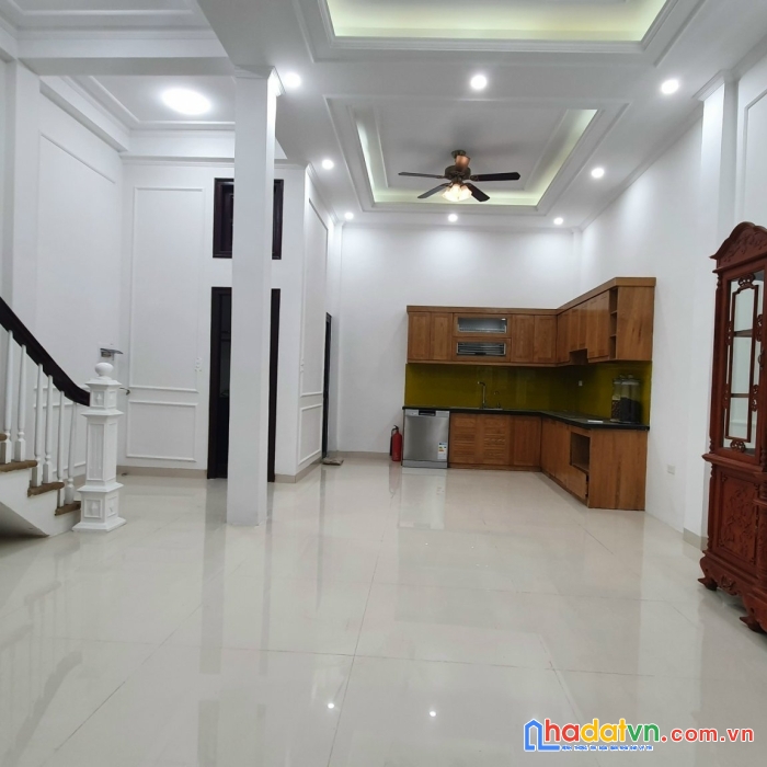 Bán nhà phân lô phố hoàng đạo thành, thanh xuân ôtô vào nhà, 55m2, mt 5.7m , nhỉnh 7 tỷ