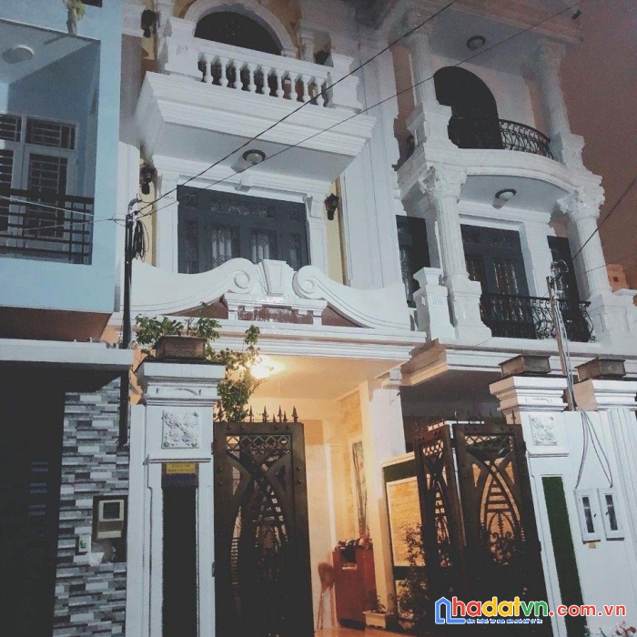 Bán nhà đẹp sang trọng như biệt thự 96 m2 phạm văn đồng- thủ đức. giá 9,5 tỷ
