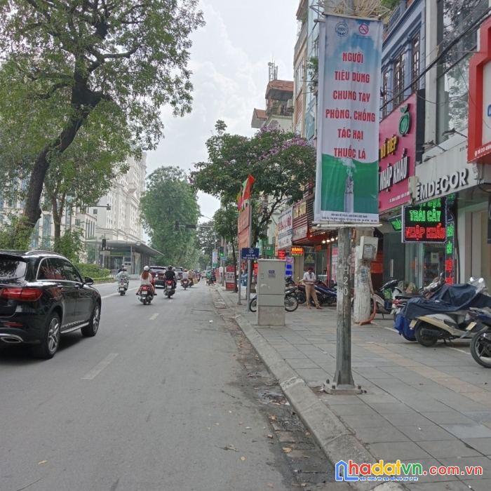 Bán nhà phố lê trọng tấn 81m2 lô góc  ôtô tránh, phân lô quân đội giá 8,6 tỷ