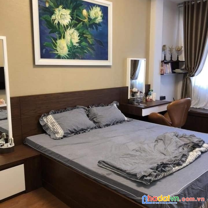 Bán nhà mặt phố láng hạ, đống đa 83m, 4 tầng, mt 4.5m. giá: 45 tỷ